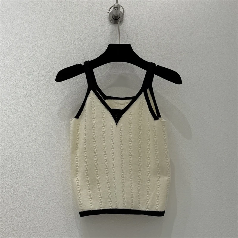 2026 Summer New Style Women's V-Neck Color-Contrast Patched Strapless Backless TunicHigh-Quality Fashion Sexy Casual Knitted Top
2026 Summer New Style Women's V-Neck Color-Contrast Patched Strapless Backless TunicHigh-Quality Fashion Sexy Casual Knitted Top