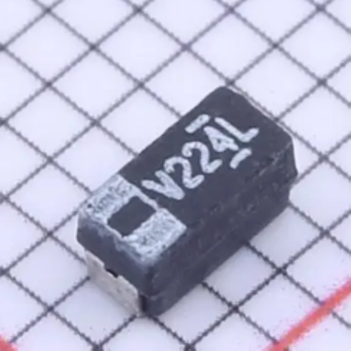 1206 CASE-A 3216 18 мм Маркировка V224L НОВЫЙ оригинальный танталовый конденсатор 35 В ± 10% 220 нФ 15 Ом CAP TANT 0,22 мкФ 0,22 мкФ 293D224X9035A2TE3
1206 CASE-A 3216 18 мм Маркировка V224L НОВЫЙ оригинальный танталовый конденсатор 35 В ± 10% 220 нФ 15 Ом CAP TANT 0,22 мкФ 0,22 мкФ 293D224X9035A2TE3