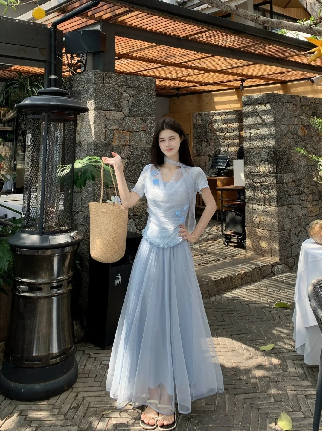 Sweet Feminine Anti-Aging Set Women's plus Size Summer Mesh Ruffle Splicing Top Match Half-Skirt Two-Piece Set Big Size
Sweet Feminine Anti-Aging Set Women's plus Size Summer Mesh Ruffle Splicing Top Match Half-Skirt Two-Piece Set Big Size