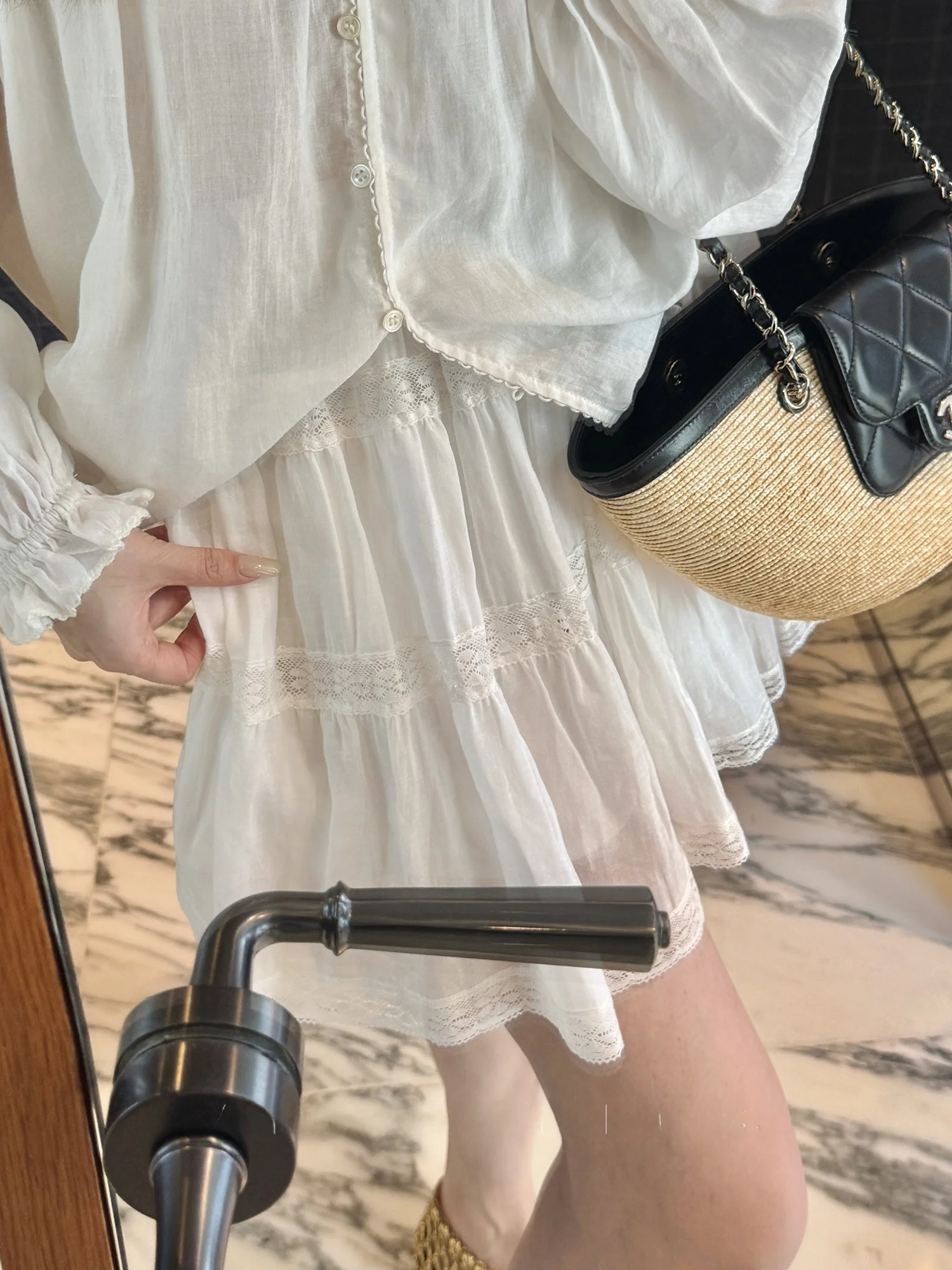 Qian Meixi Hemp Lyocell Lace Trim Shorts A-Line Anti-Light White Skirt Pants Women High Waist Gauze Fabric Splicing
Qian Meixi Hemp Lyocell Lace Trim Shorts A-Line Anti-Light White Skirt Pants Women High Waist Gauze Fabric Splicing