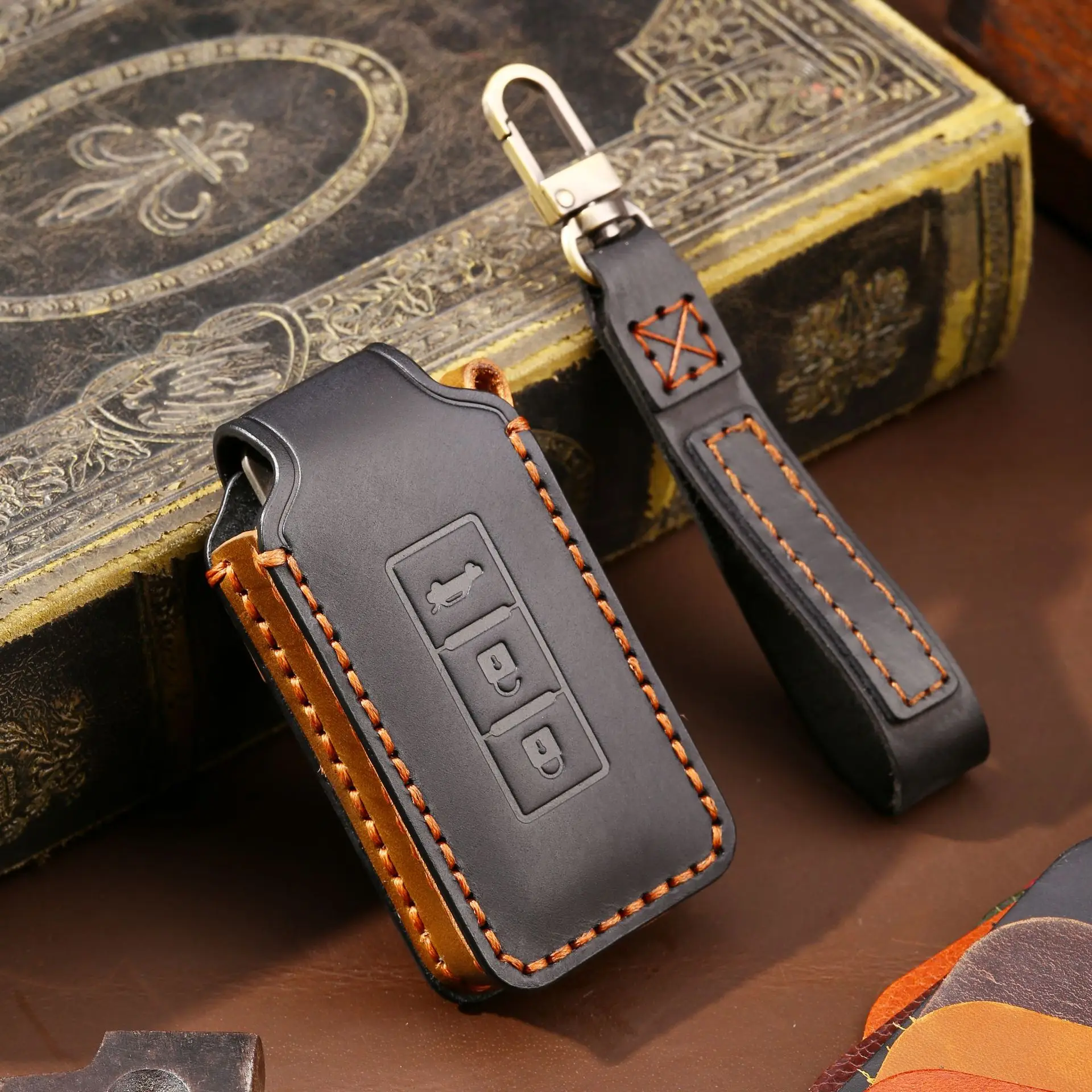 Leather Car Key Cover Keychain Holder Case Protector for Mitsubishi Pajero 3 Outlander III 2013-2019 ASX 2020 Remote Accessories
Leather Car Key Cover Keychain Holder Case Protector for Mitsubishi Pajero 3 Outlander III 2013-2019 ASX 2020 Remote Accessories