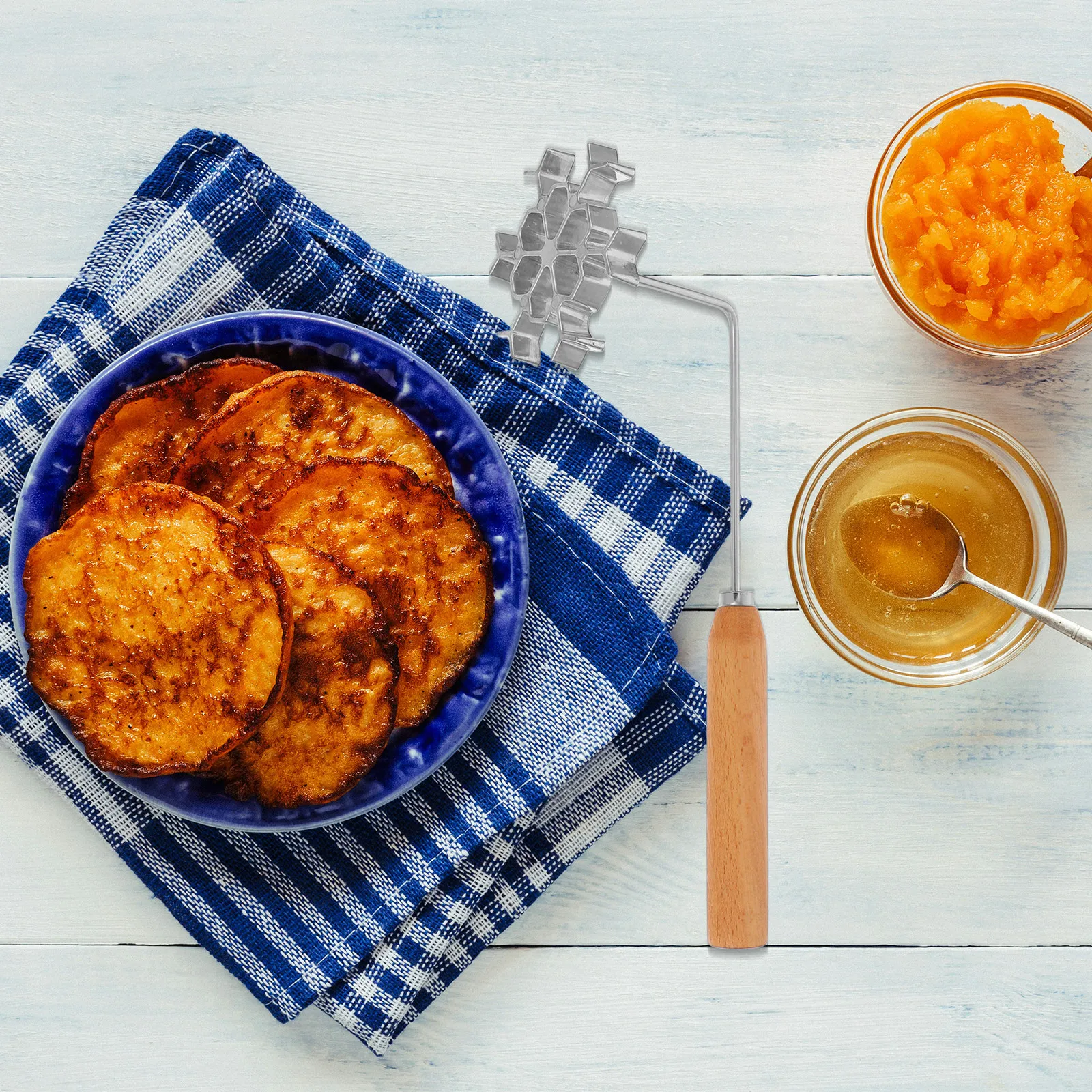 1 Set Hollow Snowflake Iron Timbale Mold Stainless Steel Frying Spoon for Deep Frying Homemade Shrimp Cakes Radish Fritters
1 Set Hollow Snowflake Iron Timbale Mold Stainless Steel Frying Spoon for Deep Frying Homemade Shrimp Cakes Radish Fritters