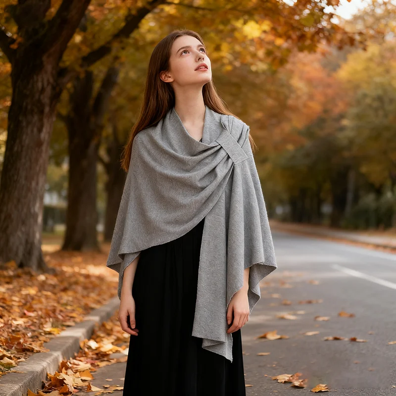 Корейская элегантная однотонная вязаная шаль, женское пальто, портативное теплое утепленное пальто, уличное трендовое пончо с запахом, повседневная шаль
Корейская элегантная однотонная вязаная шаль, женское пальто, портативное теплое утепленное пальто, уличное трендовое пончо с запахом, повседневная шаль