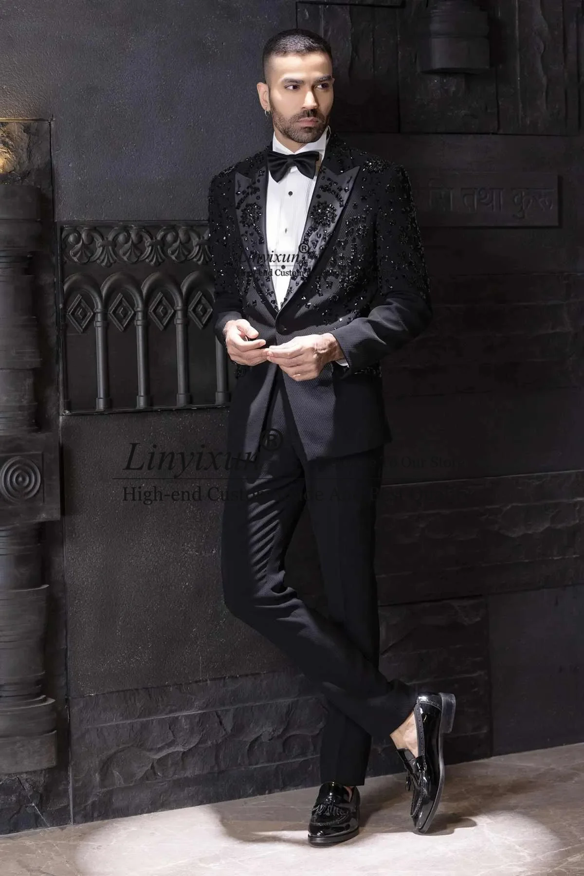 Мужские костюмы с блестящими стразами и бриллиантами, тонкий двубортный пиджак для жениха, Ropa Hombre, комплекты из 2 предметов, свадебные смокинги
Мужские костюмы с блестящими стразами и бриллиантами, тонкий двубортный пиджак для жениха, Ropa Hombre, комплекты из 2 предметов, свадебные смокинги