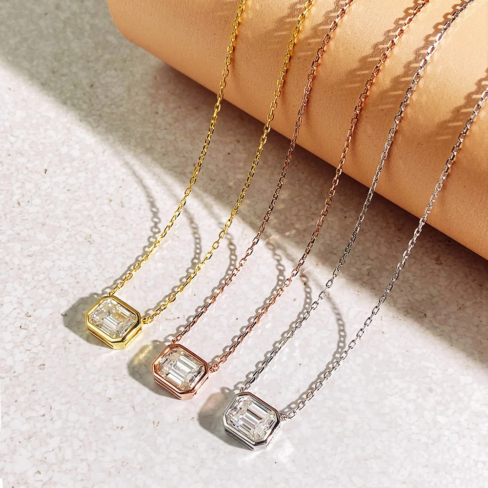 Serenity 1ct 2ct Изумрудное D муассанитовое ожерелье для женщин Подарочное прямоугольное лабораторное ожерелье с бриллиантовым кулоном Ювелирные изделия из стерлингового серебра 925 пробы
Serenity 1ct 2ct Изумрудное D муассанитовое ожерелье для женщин Подарочное прямоугольное лабораторное ожерелье с бриллиантовым кулоном Ювелирные изделия из стерлингового серебра 925 пробы