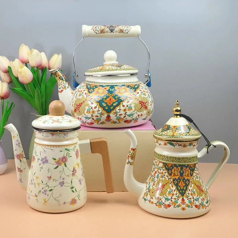 Vintage Enamel Coffee Pot & Kettle for Induction Cooker, Suitable for Hotel Home Use
Vintage Enamel Coffee Pot & Kettle for Induction Cooker, Suitable for Hotel Home Use