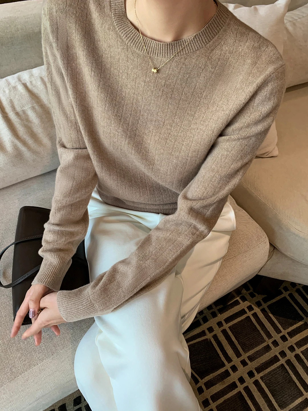 Женский вязаный шерстяной топ с круглым вырезом Ele Long Sve, базовый слой, 100% шерсть, премиум-качество от Maven Lin Store
Женский вязаный шерстяной топ с круглым вырезом Ele Long Sve, базовый слой, 100% шерсть, премиум-качество от Maven Lin Store