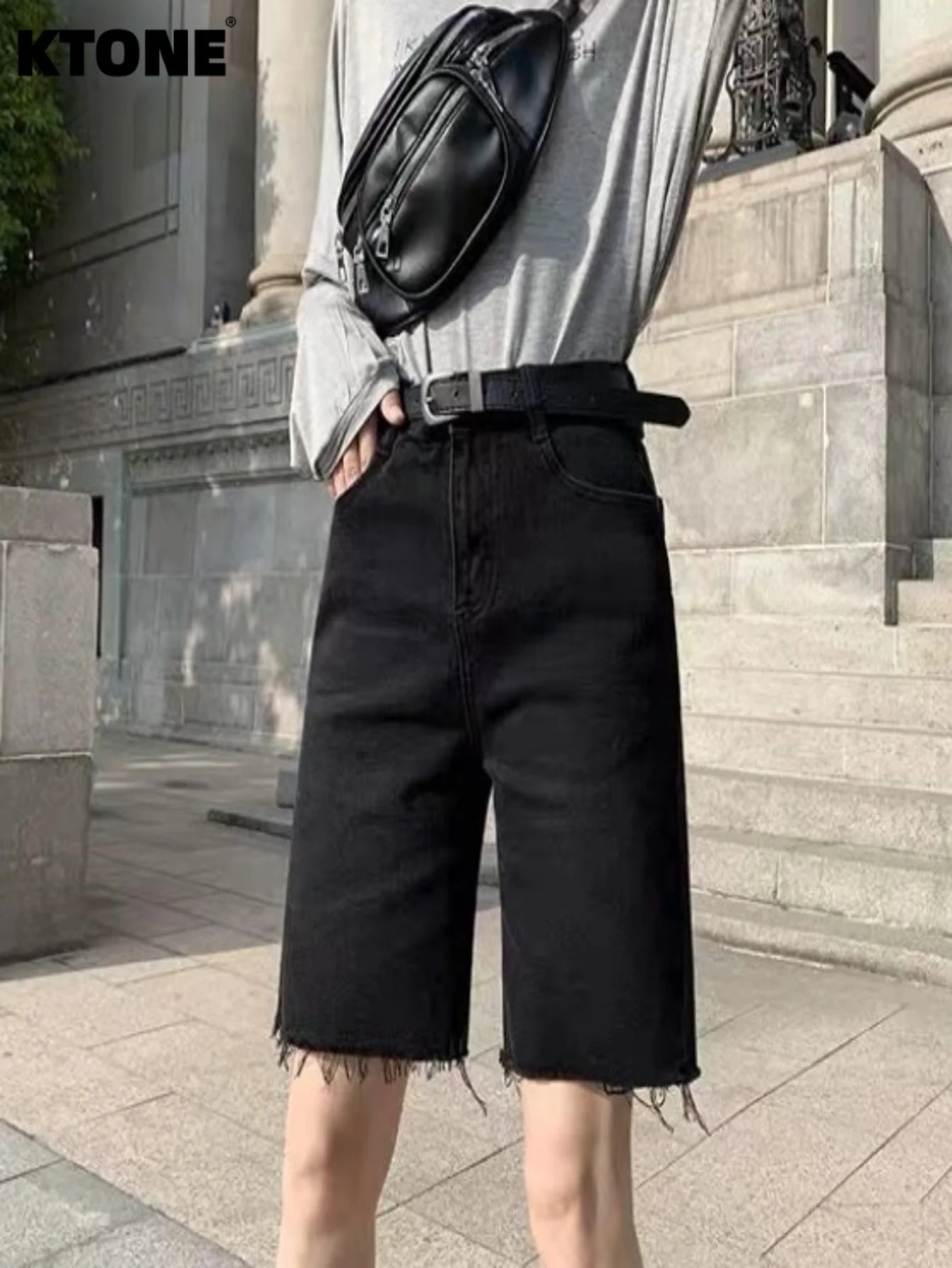 Men's jorts Slim Fit Black Stretch Denim Shorts Casual Y2K Streetwear Fashion Jeans For Man No accessories or belts included
Men's jorts Slim Fit Black Stretch Denim Shorts Casual Y2K Streetwear Fashion Jeans For Man No accessories or belts included