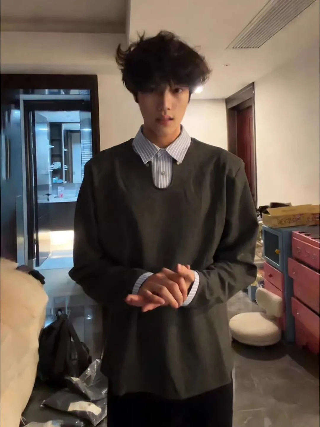 Deep ey Fake Two-Piece Men's Hoodie Spring irt Collar Patchwork irt American Sle oulder-Length Sve T-irt
Deep ey Fake Two-Piece Men's Hoodie Spring irt Collar Patchwork irt American Sle oulder-Length Sve T-irt