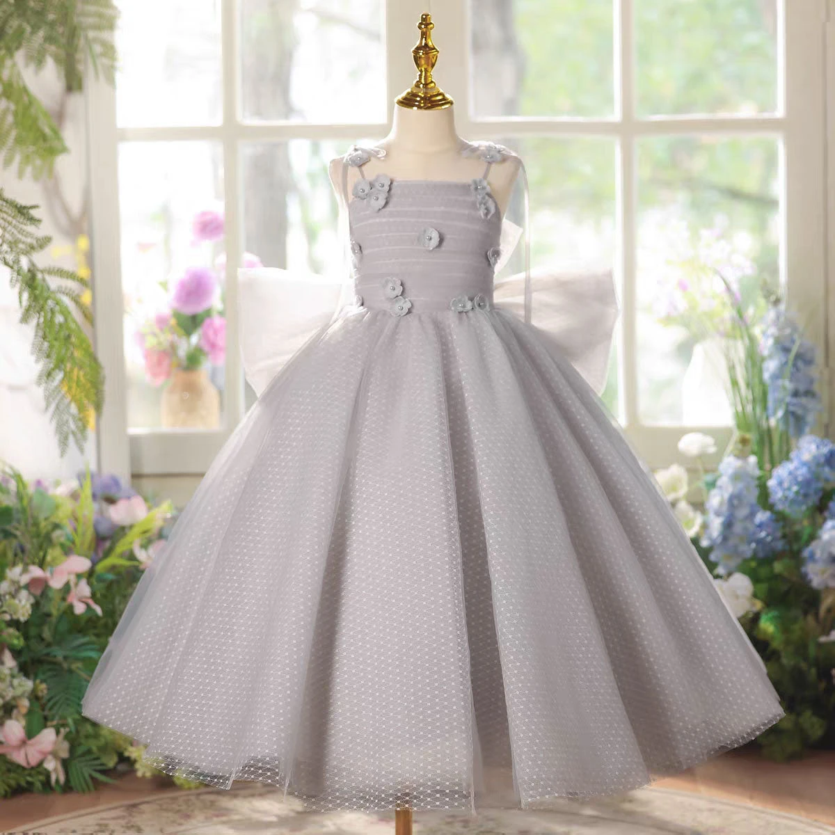 Girls Grey Princess Tulle Dress Spaghetti Strap 3D Floral Detachable Bow for Cake Smash Birthday Wedding Flower Girl Party
Girls Grey Princess Tulle Dress Spaghetti Strap 3D Floral Detachable Bow for Cake Smash Birthday Wedding Flower Girl Party