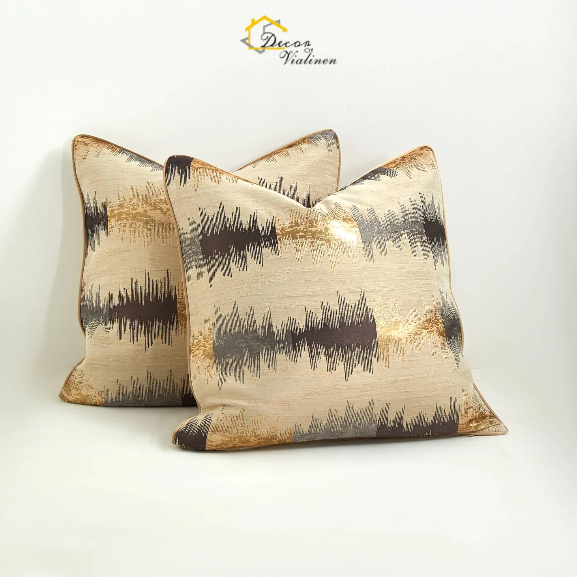 Modern Embroidery Gold Pillow Cover - Luxury Cushion Case - 18x18 Inch Boho Chic Home Decor
Modern Embroidery Gold Pillow Cover - Luxury Cushion Case - 18x18 Inch Boho Chic Home Decor