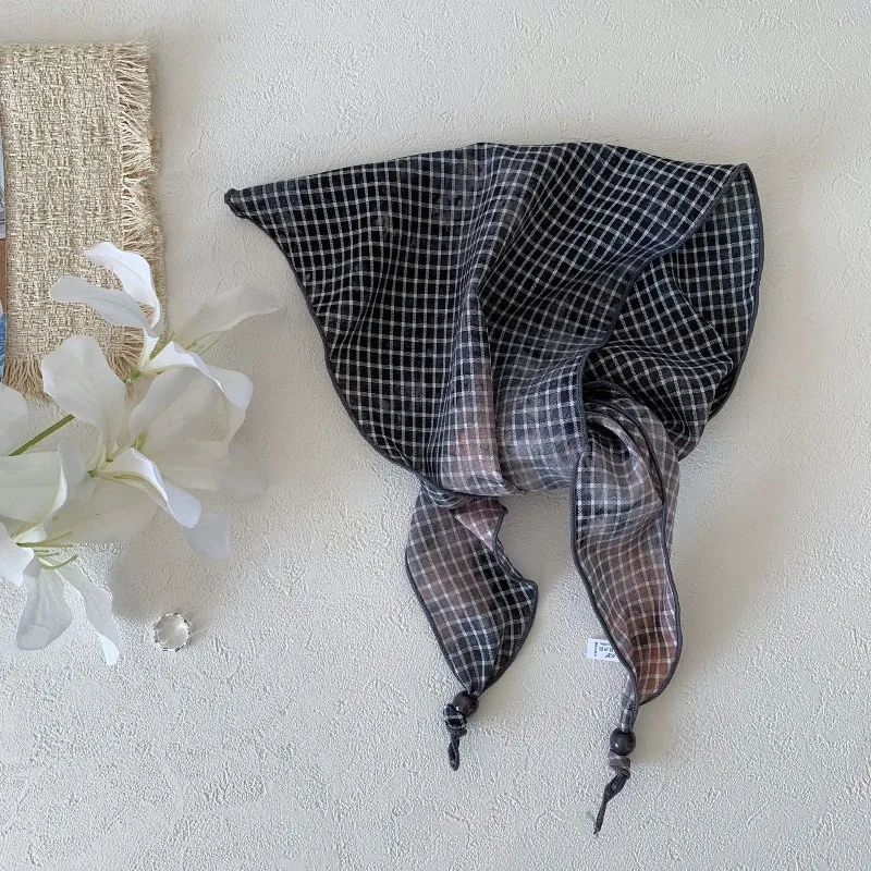 Bohemian retro style tie-dye floral triangle scarf, hip wrap, waist scarf, silk scarf, head wrap, neck scarf
Bohemian retro style tie-dye floral triangle scarf, hip wrap, waist scarf, silk scarf, head wrap, neck scarf