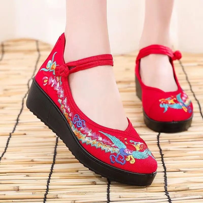 Woman's Spring Summer New Thick Sole Slope Heel Ethnic Style Embroidered Cloth Shoes Shallow Mouth Single Shoe Mom's Shoes
Woman's Spring Summer New Thick Sole Slope Heel Ethnic Style Embroidered Cloth Shoes Shallow Mouth Single Shoe Mom's Shoes