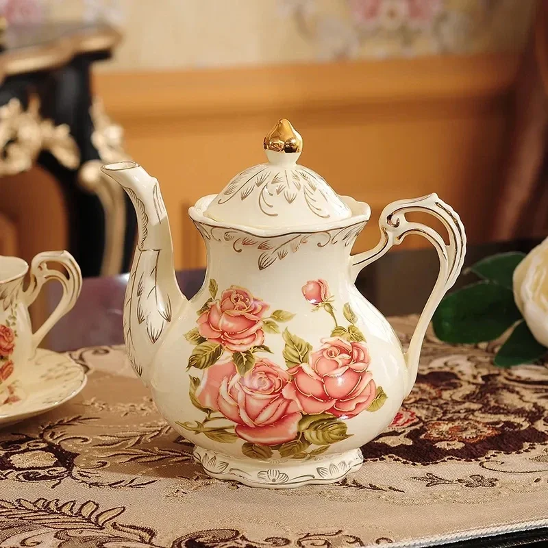 European Ceramic Tea Pot Porcelain Large Capacity Teapot Afternoon Pastoral Coffee Pot Home Milk Jar For Wedding Gift
European Ceramic Tea Pot Porcelain Large Capacity Teapot Afternoon Pastoral Coffee Pot Home Milk Jar For Wedding Gift
