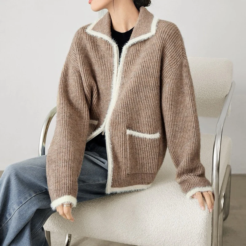 Aesthetic Zip Up Cardigan Outerwear Women Contrast Color Lapel Sweater Jacket Autumn High-End Pocket Knitted Cardigan
Aesthetic Zip Up Cardigan Outerwear Women Contrast Color Lapel Sweater Jacket Autumn High-End Pocket Knitted Cardigan