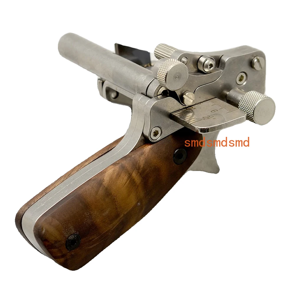 Manual Leather Strip Cutter Roller Type 10-60MM Adjustable Leathercraft Belt Cutting Tool with Metric-Inch Double Scale
Manual Leather Strip Cutter Roller Type 10-60MM Adjustable Leathercraft Belt Cutting Tool with Metric-Inch Double Scale