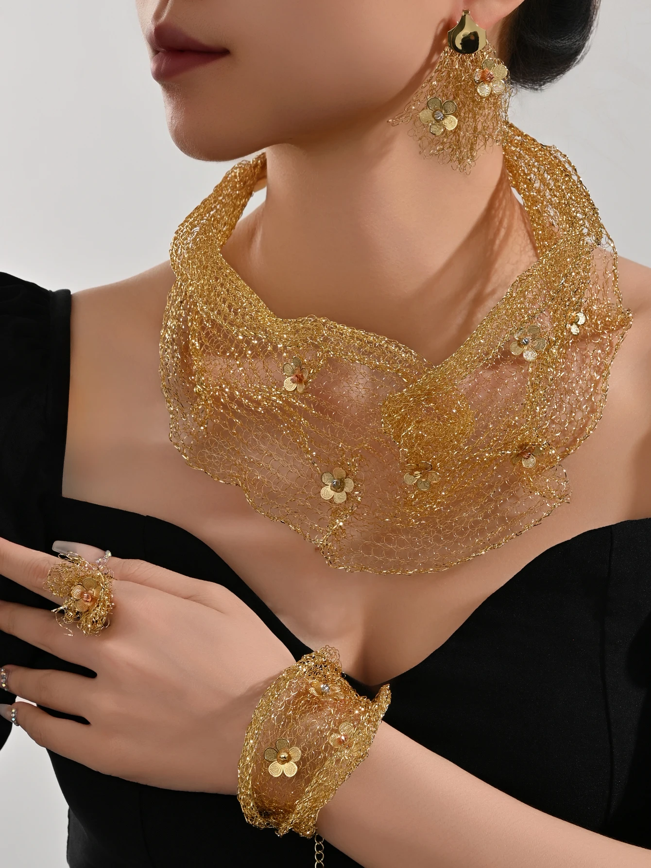 5pcs/set Ethiopian Wedding 18k Gold Color 6pcs Jewelry Sets For Women Dubai Flower Shape Nigerian Luxury Necklace Jewellery Set
5pcs/set Ethiopian Wedding 18k Gold Color 6pcs Jewelry Sets For Women Dubai Flower Shape Nigerian Luxury Necklace Jewellery Set