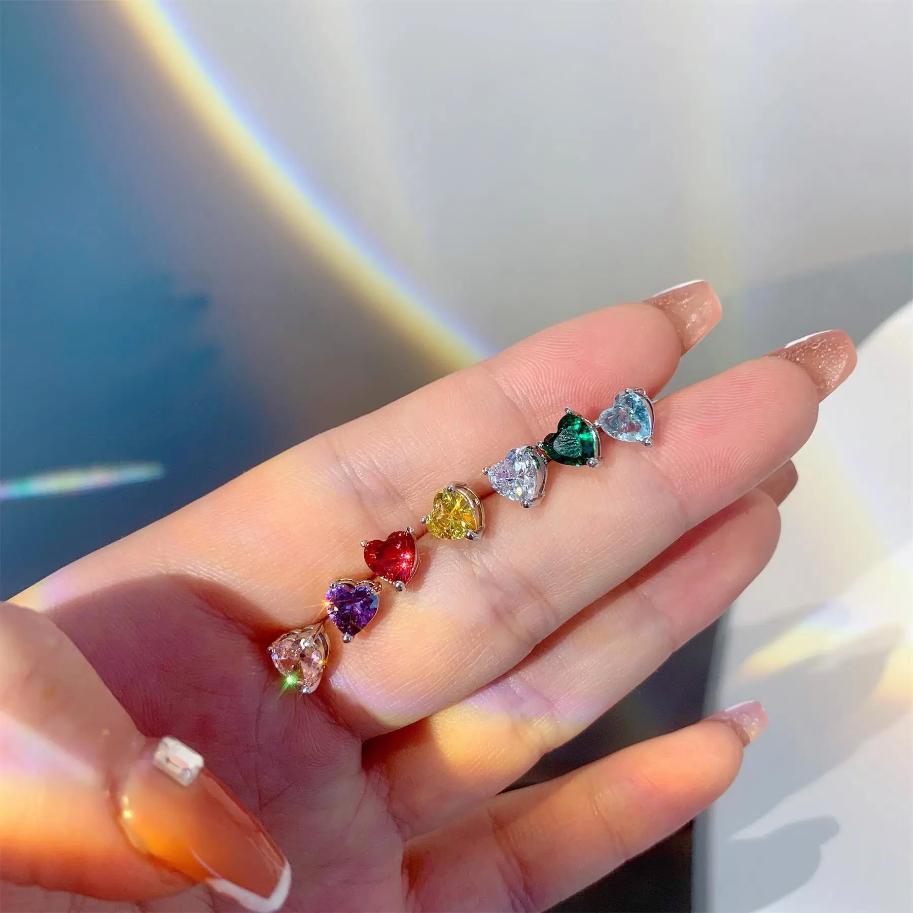 Серьги-гвоздики из стерлингового серебра 925 пробы с натуральными камнями: гранат, аметист, цитрин, перидот, голубой топаз. Красочные ювелирные изделия с драгоценными камнями для женщин.
Серьги-гвоздики из стерлингового серебра 925 пробы с натуральными камнями: гранат, аметист, цитрин, перидот, голубой топаз. Красочные ювелирные изделия с драгоценными камнями для женщин.