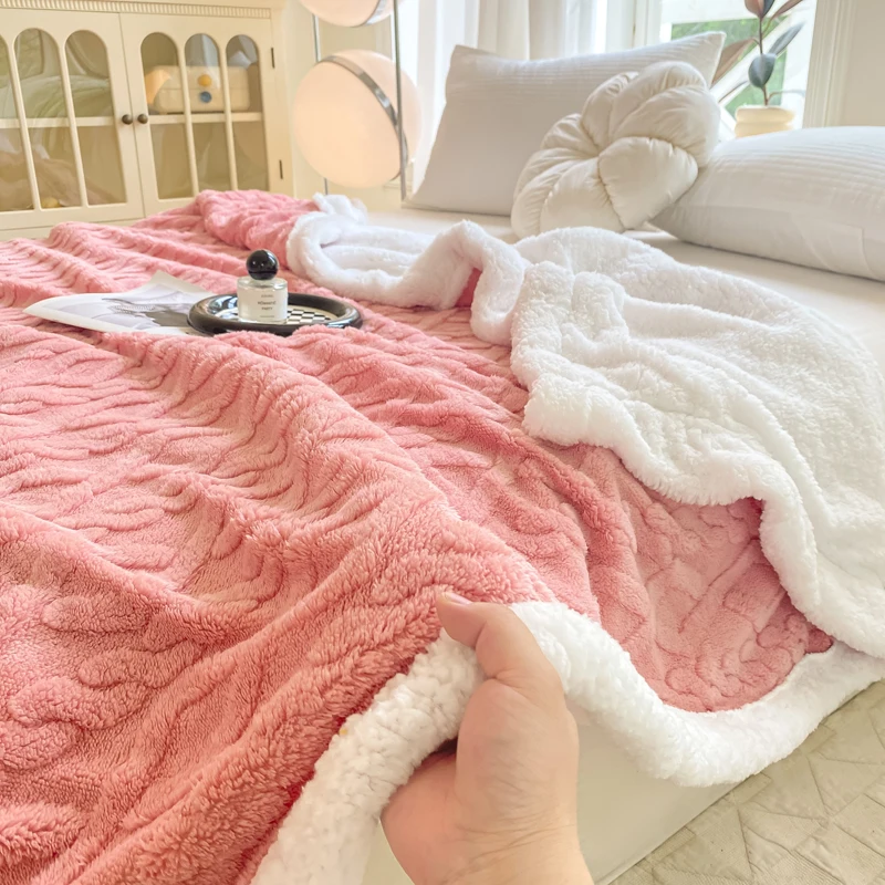Blankets in a variety of colors, soft and breathable fabrics, can be used for office naps, double bed blankets, or as bed linen.
Blankets in a variety of colors, soft and breathable fabrics, can be used for office naps, double bed blankets, or as bed linen.