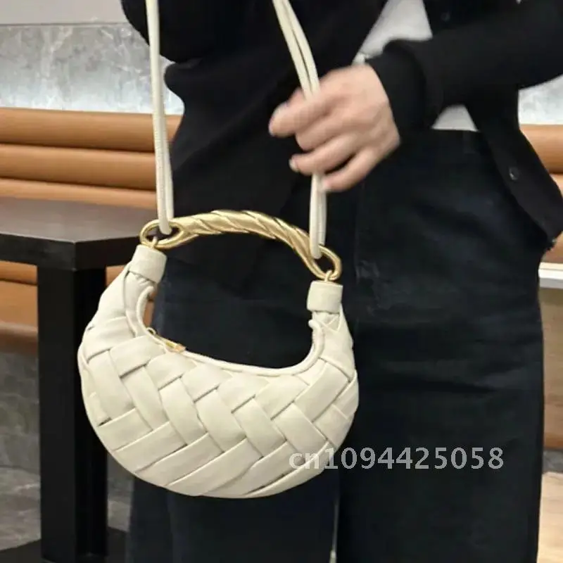 New Casual PU Handmade Weave Bag Shoulder Small Hollow Out Bucket Tote Women And For Designer Bags Luxury Purses Handbags
New Casual PU Handmade Weave Bag Shoulder Small Hollow Out Bucket Tote Women And For Designer Bags Luxury Purses Handbags