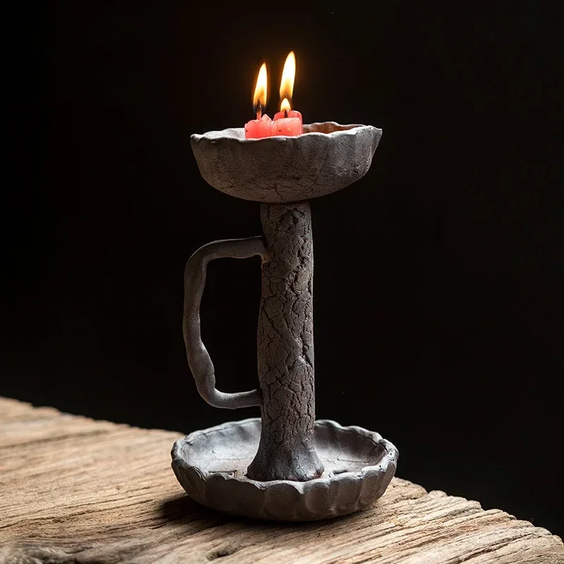 Artisanal Ceramic Candle Holder Natural Crack Design with Wide Handles Retro Household Decoration
Artisanal Ceramic Candle Holder Natural Crack Design with Wide Handles Retro Household Decoration