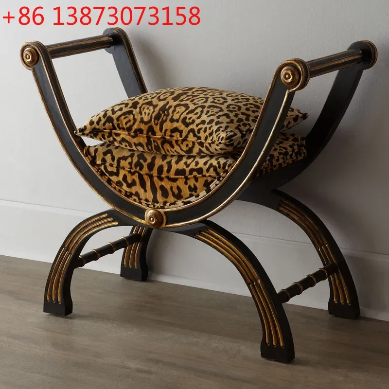 European French retro gold-painted special-shaped American classical solid wood leopard print fabric footstool
European French retro gold-painted special-shaped American classical solid wood leopard print fabric footstool
