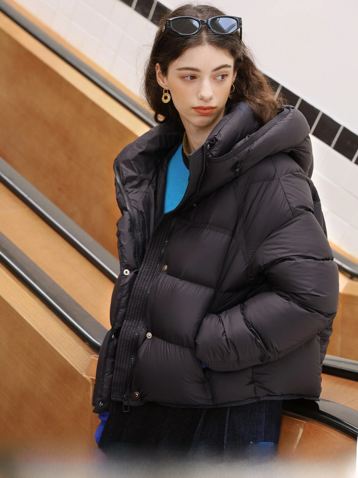 Легкая пуховая куртка Artistic Bread Coat из коллекции Winter Sound, 90% белый пух, с капюшоном, короткая, французский стиль
Легкая пуховая куртка Artistic Bread Coat из коллекции Winter Sound, 90% белый пух, с капюшоном, короткая, французский стиль