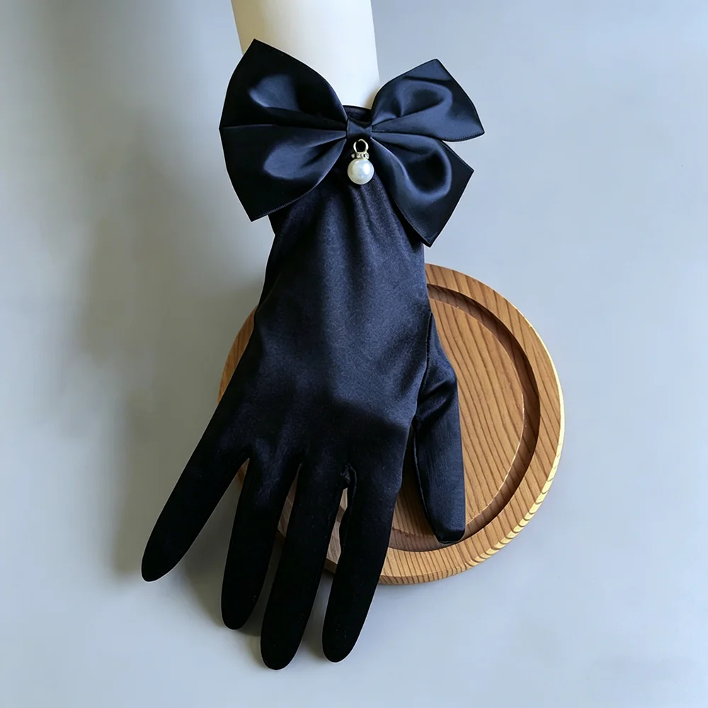 Women Vintage Satin White Black Pearl Bow Elegant Short Gloves Cosplay Princess Bridal Wedding Ceremony Split Finger Gloves
Women Vintage Satin White Black Pearl Bow Elegant Short Gloves Cosplay Princess Bridal Wedding Ceremony Split Finger Gloves