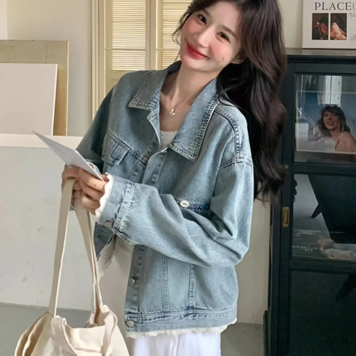 Women's Lace Edge Splicing Denim Coat Korean Loose Short Denim Jackets Autumn Casual Turn Down Collar Single-breasted Top
Women's Lace Edge Splicing Denim Coat Korean Loose Short Denim Jackets Autumn Casual Turn Down Collar Single-breasted Top