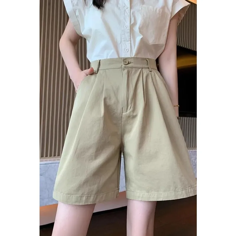 Women's High Waisted Pleated Shorts Khaki High Waist Wide Leg Pleated Casual Shorts with Button Closure
Women's High Waisted Pleated Shorts Khaki High Waist Wide Leg Pleated Casual Shorts with Button Closure