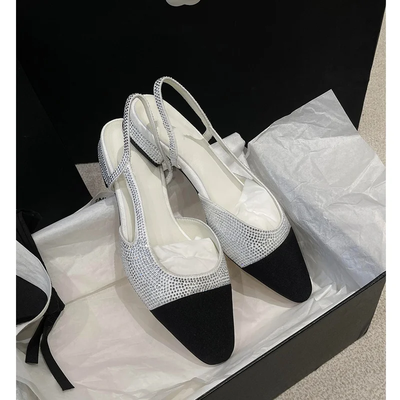 New Summer Women's Crystal sandals Designer High quality leather women's sandals with rhinestone embellished short heel strap
New Summer Women's Crystal sandals Designer High quality leather women's sandals with rhinestone embellished short heel strap