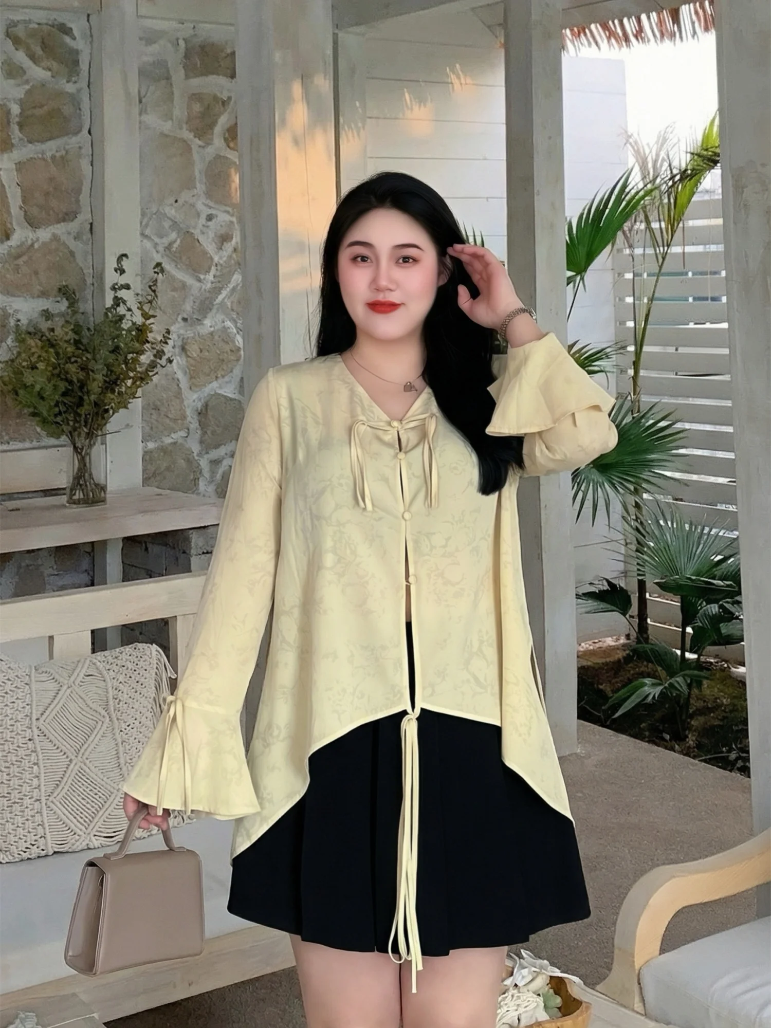 Fashionable Large Size Women's Shirt Spring Early Bell Sleeve Chinese Style Commute Simple Standard Fit Long Sleeve Short Skirt
Fashionable Large Size Women's Shirt Spring Early Bell Sleeve Chinese Style Commute Simple Standard Fit Long Sleeve Short Skirt