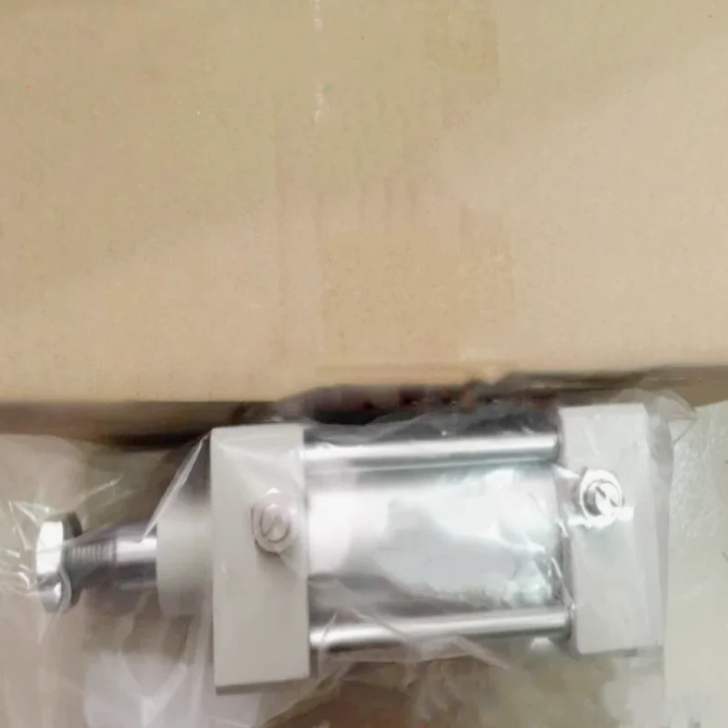 Абсолютно новый оригинальный цилиндр SCA2-O-TC-40N-400-I/Z SCA2-80K/Z SCA2-00-40B-35-S/Z SCA2-00-50B-35-S/Z SCA2-TA-40B-120-M/Z
Абсолютно новый оригинальный цилиндр SCA2-O-TC-40N-400-I/Z SCA2-80K/Z SCA2-00-40B-35-S/Z SCA2-00-50B-35-S/Z SCA2-TA-40B-120-M/Z