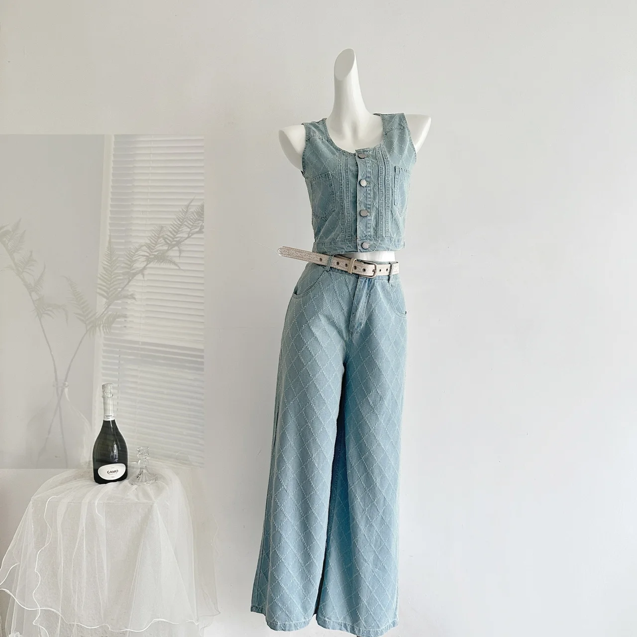 90S Vintage Two-piece Pants Sets Diamond Patterned Denim Jacket Waistcoat Korean Fashion High Waize Straight Denim Pants Jeans
90S Vintage Two-piece Pants Sets Diamond Patterned Denim Jacket Waistcoat Korean Fashion High Waize Straight Denim Pants Jeans