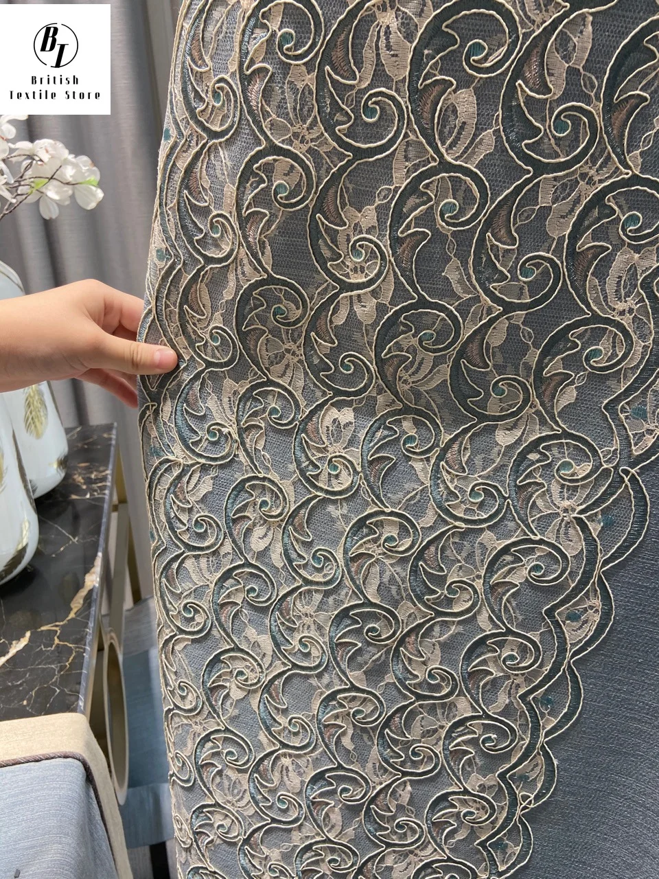 American French Curtains for Living Dining Room Bedroom Light Luxury Lace Embroidery Craft Modern Simple Fashion Full Blackout
American French Curtains for Living Dining Room Bedroom Light Luxury Lace Embroidery Craft Modern Simple Fashion Full Blackout
