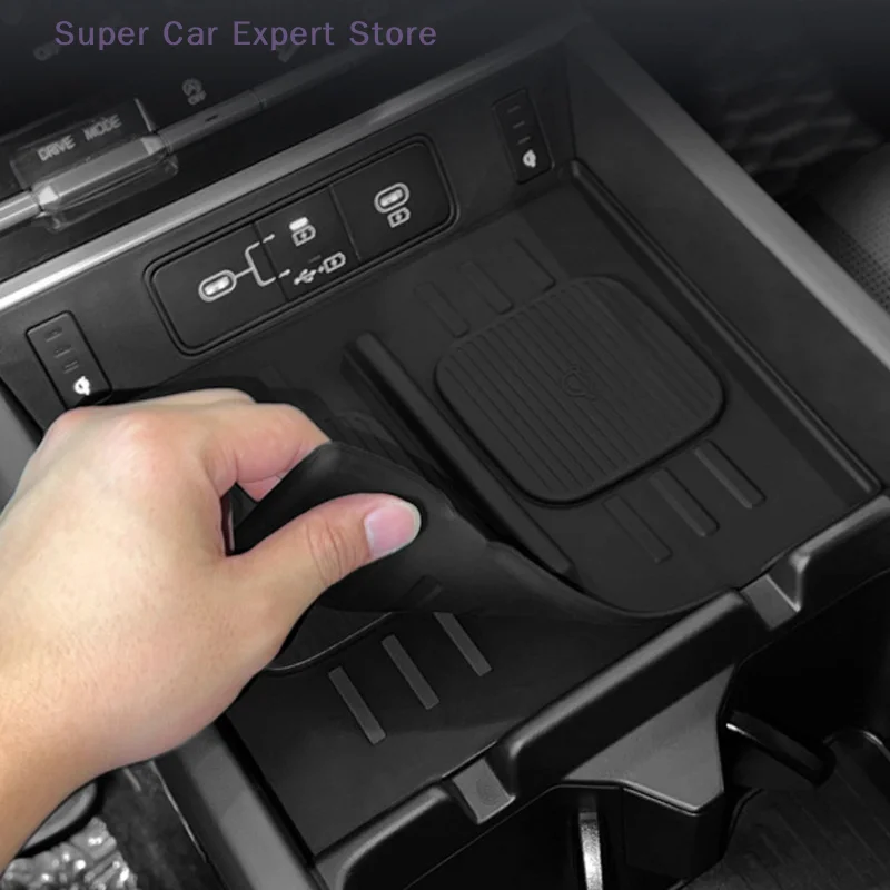 1 Piece For Hyundai Santa Fe 2024 Auto Interior Accessories Wireless Charger Mat Central Armrest PVC Black Mats
1 Piece For Hyundai Santa Fe 2024 Auto Interior Accessories Wireless Charger Mat Central Armrest PVC Black Mats