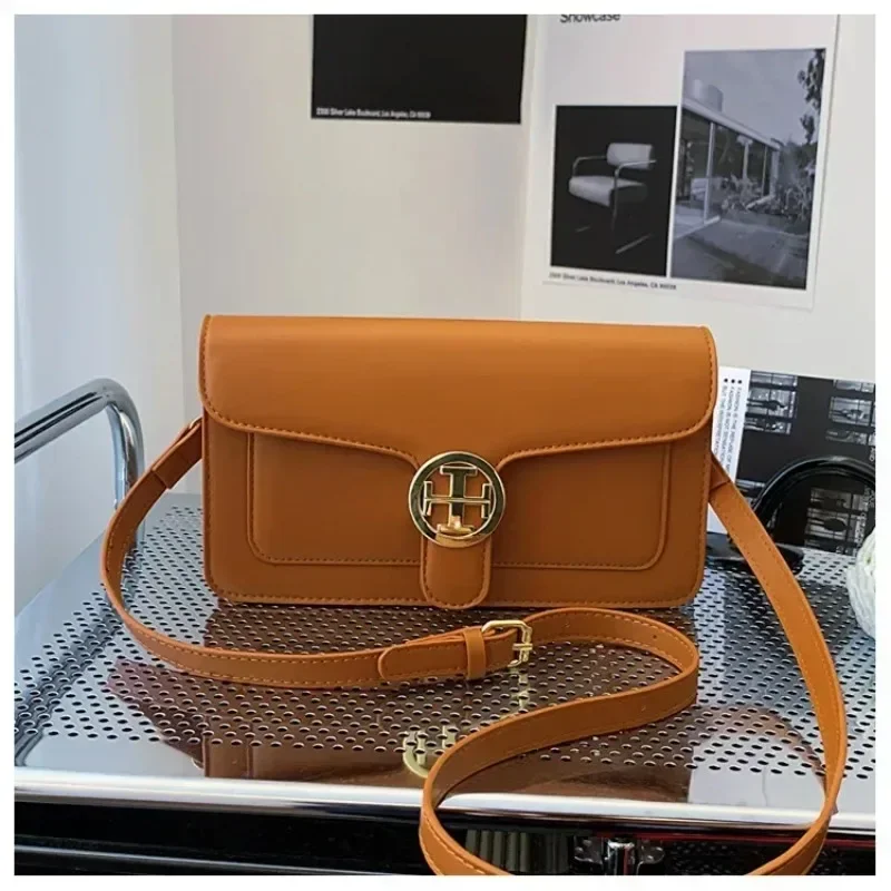 2025 Fashionable Luxury Woven Handbag for Women, Stylish Crossbody Shoulder Bag, Versatile Purse for Work, Shopping and Travel
2025 Fashionable Luxury Woven Handbag for Women, Stylish Crossbody Shoulder Bag, Versatile Purse for Work, Shopping and Travel