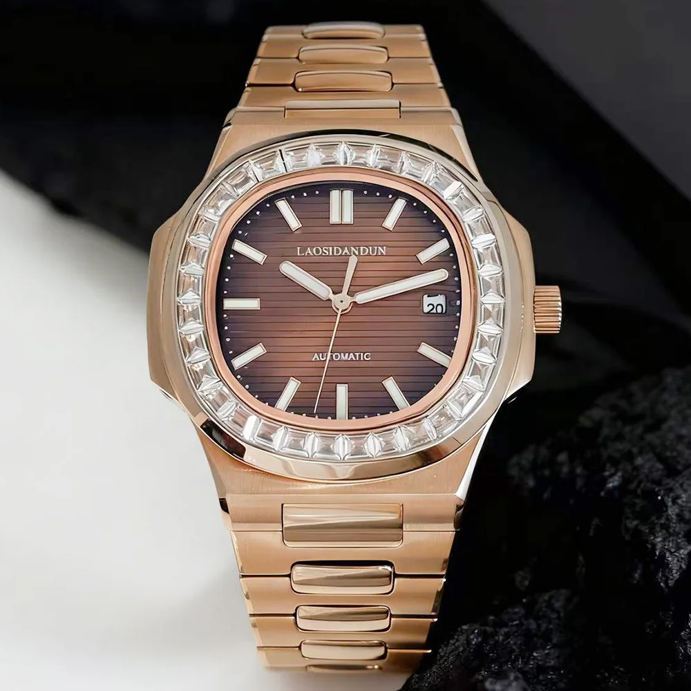 2025 New rose gold Chinese automatic movement diving watch for men, square case, brown dial, stainless steel mechanical watch
2025 New rose gold Chinese automatic movement diving watch for men, square case, brown dial, stainless steel mechanical watch