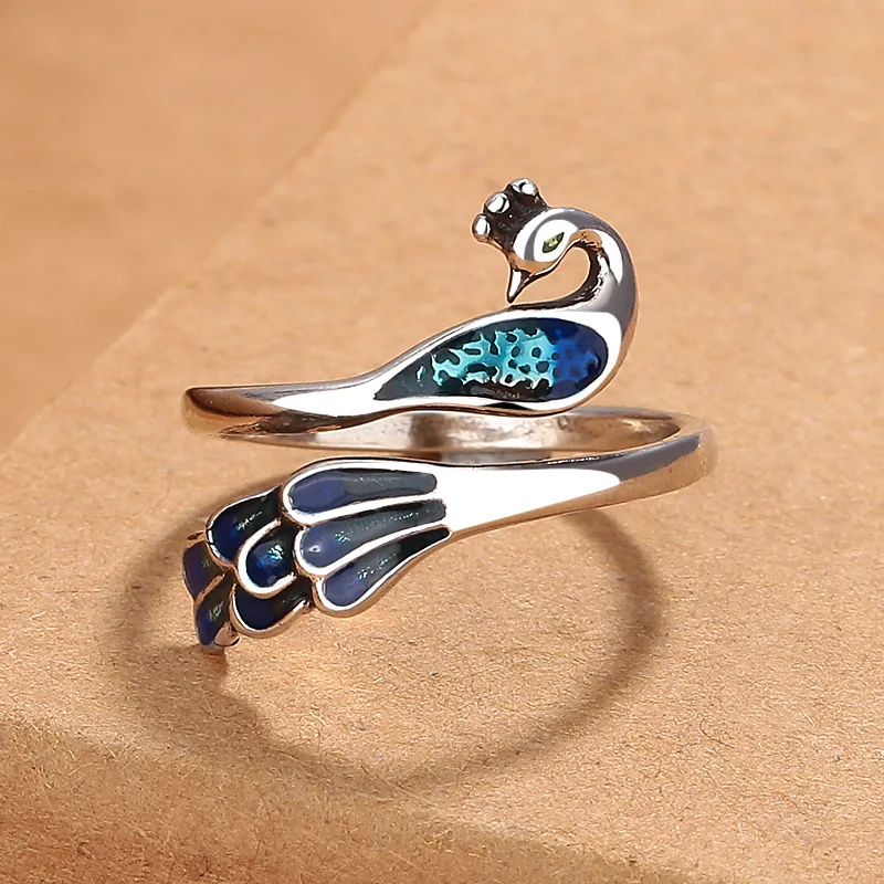 Palace Scenery Thai Blue Peacock Ring Female Opening Adjustable, niche retro temperament Creative Finger Ring
Palace Scenery Thai Blue Peacock Ring Female Opening Adjustable, niche retro temperament Creative Finger Ring
