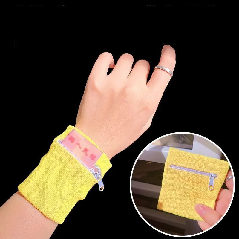 Sports Wristband with Zipper Pouch Running Sports Arm Band Bag For MP3 Key Card Storage Bag Basketball Sweatbands Wristband Bags
Sports Wristband with Zipper Pouch Running Sports Arm Band Bag For MP3 Key Card Storage Bag Basketball Sweatbands Wristband Bags