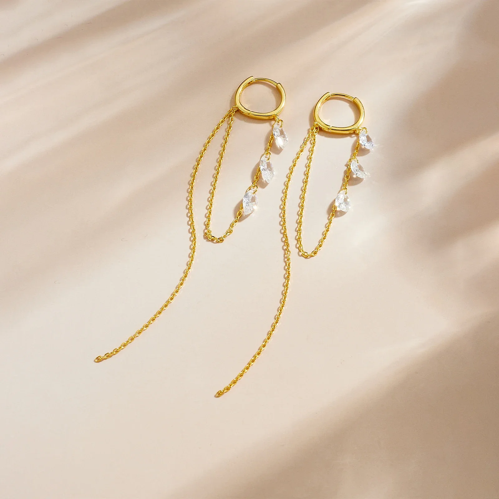 VEWANT Women 925 Sterling Silver Pear Shaped & MarquIse Zircon CZ Chain Long Drop Earrings 2026 Wedding Luxury Fine Jewelry Gift
VEWANT Women 925 Sterling Silver Pear Shaped & MarquIse Zircon CZ Chain Long Drop Earrings 2026 Wedding Luxury Fine Jewelry Gift