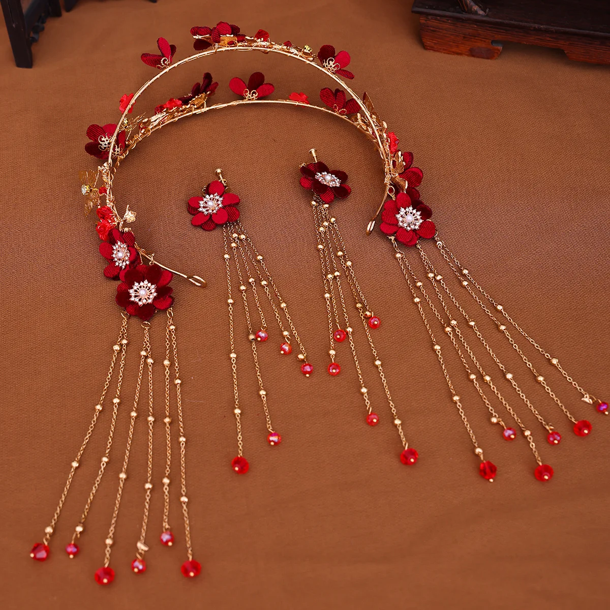 Chinese Red Flower Long Tassel Headband Earrings Set Handmade Traditional Gold Color Headwear Bridal Headdress Hair Accessories
Chinese Red Flower Long Tassel Headband Earrings Set Handmade Traditional Gold Color Headwear Bridal Headdress Hair Accessories