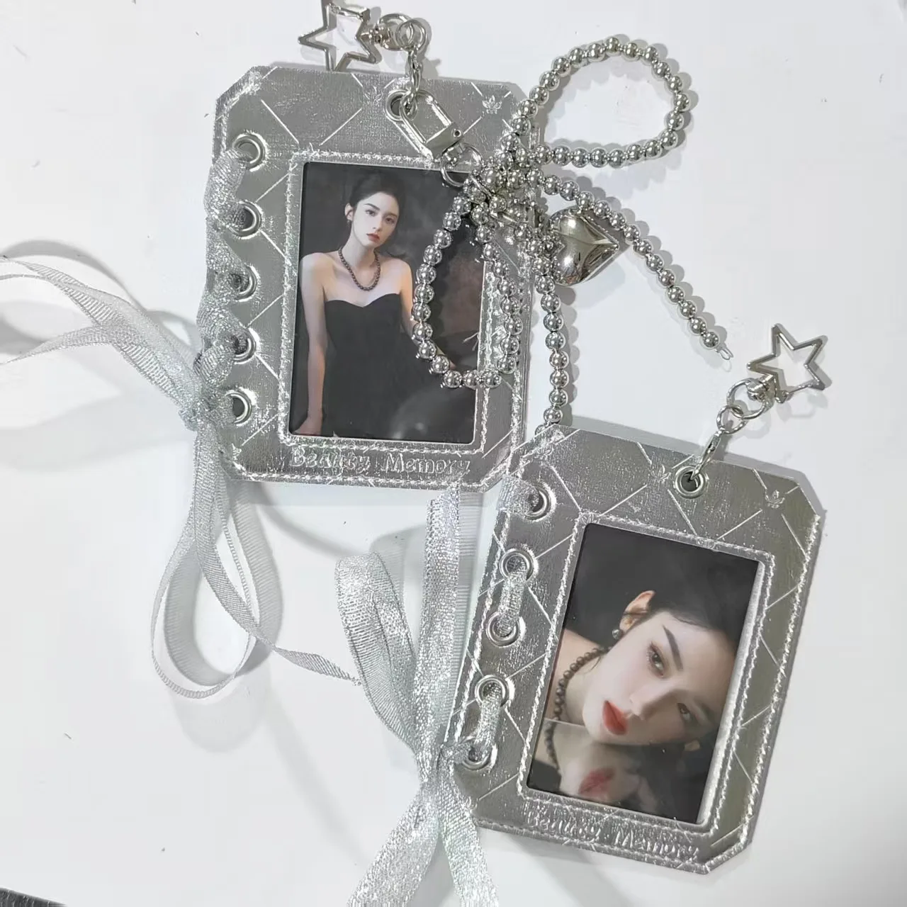 New Model Card Holder 3inch Photocard Holder Kpop Idol Photocard Display Keychain Bag Pendant Photo Protective Cover Gift
New Model Card Holder 3inch Photocard Holder Kpop Idol Photocard Display Keychain Bag Pendant Photo Protective Cover Gift