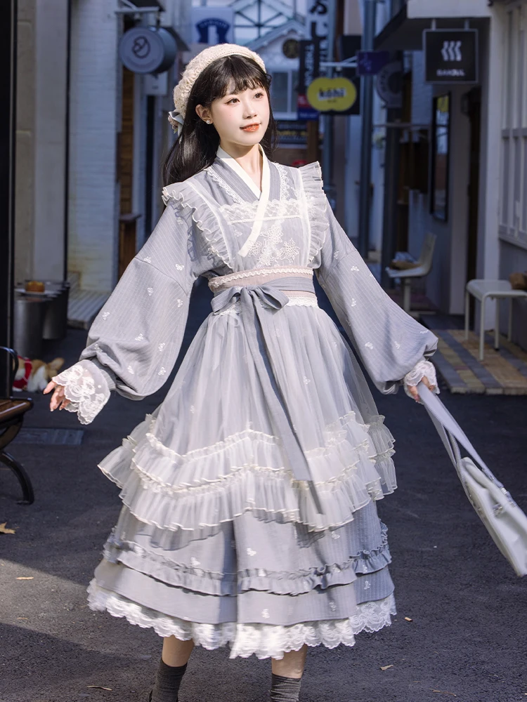 Винтажное платье Chuan Dai Iguang с длинным рукавом и V-образным вырезом в китайском стиле для женщин
Винтажное платье Chuan Dai Iguang с длинным рукавом и V-образным вырезом в китайском стиле для женщин