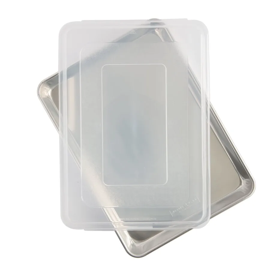 Naturals 2 Piece Aluminum Bakeware Set with 13" x 18" High Sided Half Sheet Pan and Lid
Naturals 2 Piece Aluminum Bakeware Set with 13" x 18" High Sided Half Sheet Pan and Lid