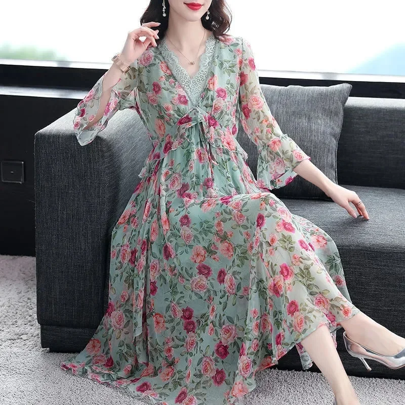 Printed Chiffon Dress Female 2024 Summer New Fashion High-End Temperament Floral Fairy Skirt Mid-Length Over-The-Knee Skirt
Printed Chiffon Dress Female 2024 Summer New Fashion High-End Temperament Floral Fairy Skirt Mid-Length Over-The-Knee Skirt