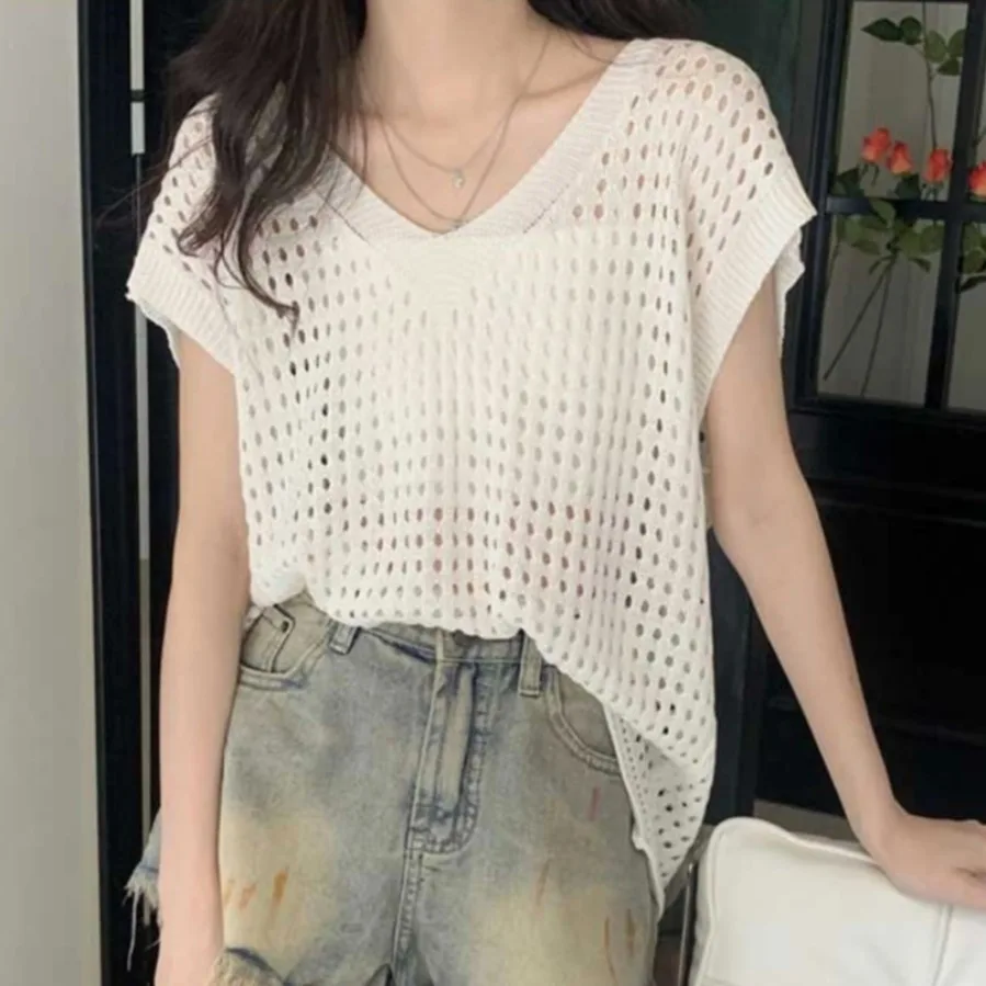 Slimming V-Neck Knitted Top Women's Loose Fit Hollow out Design Summer Fashion Breathable Comfortable Korean Style Tank Top
Slimming V-Neck Knitted Top Women's Loose Fit Hollow out Design Summer Fashion Breathable Comfortable Korean Style Tank Top