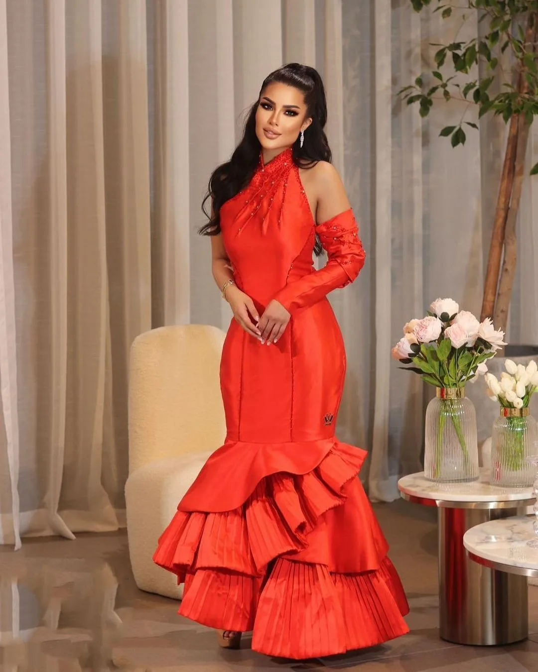 Prom Dresses For Women 2023 Halter One-Shoulder Orange Mermaid Beads Ruffles vestidos de Saudi Arabia Party Gown
Prom Dresses For Women 2023 Halter One-Shoulder Orange Mermaid Beads Ruffles vestidos de Saudi Arabia Party Gown