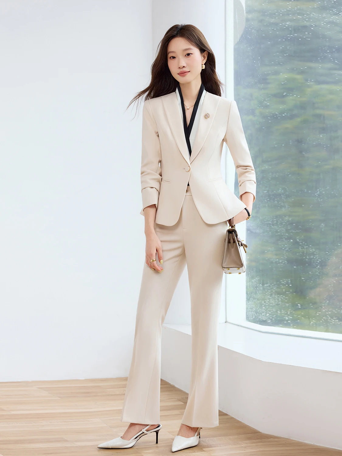 Business Casual Women's Suit Set Slim Fit Waist-Cinching Professional Workwear Polyester Fiber Long Sleeve Color
Business Casual Women's Suit Set Slim Fit Waist-Cinching Professional Workwear Polyester Fiber Long Sleeve Color