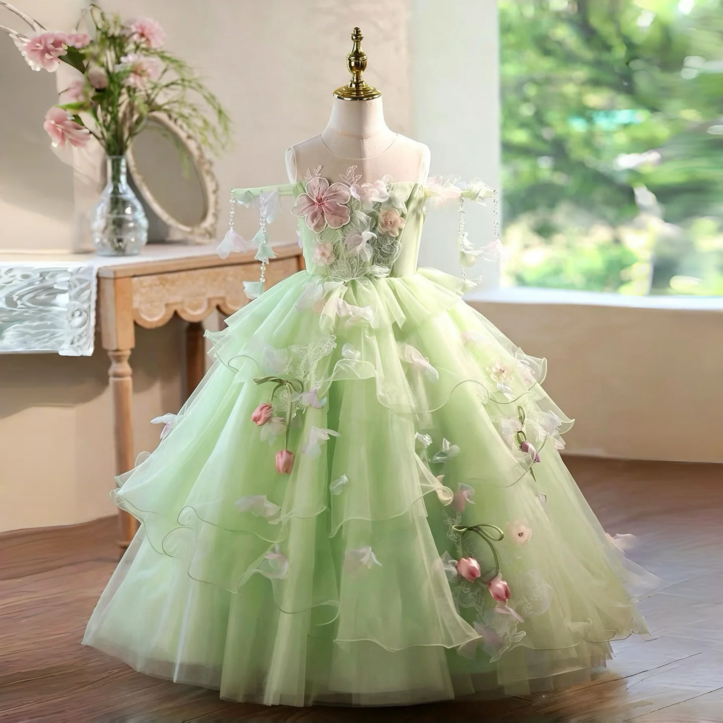 Jill Wish D343 Sage Green Flower Girl Dress with 3D Floral Appliques, Layered Tulle Princess Ball Gown for Wedding Party Kids
Jill Wish D343 Sage Green Flower Girl Dress with 3D Floral Appliques, Layered Tulle Princess Ball Gown for Wedding Party Kids